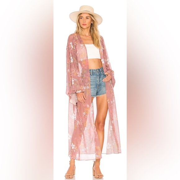 Tularosa Tops - NWOT Tularosa “Prima” Pink Floral Kimono XS